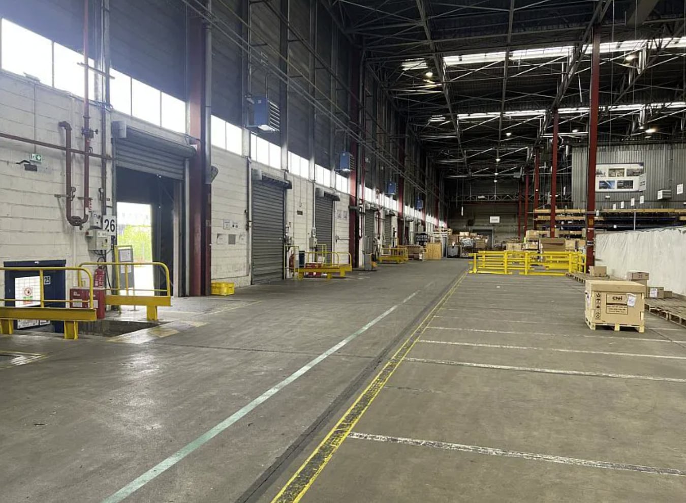 Industriel/Logistique dans Trappes à louer Photo intérieure– Image 1 sur 4