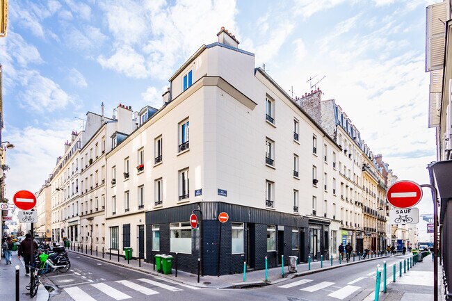 Plus de détails pour Rue La Condamine, Paris - Bureau à louer
