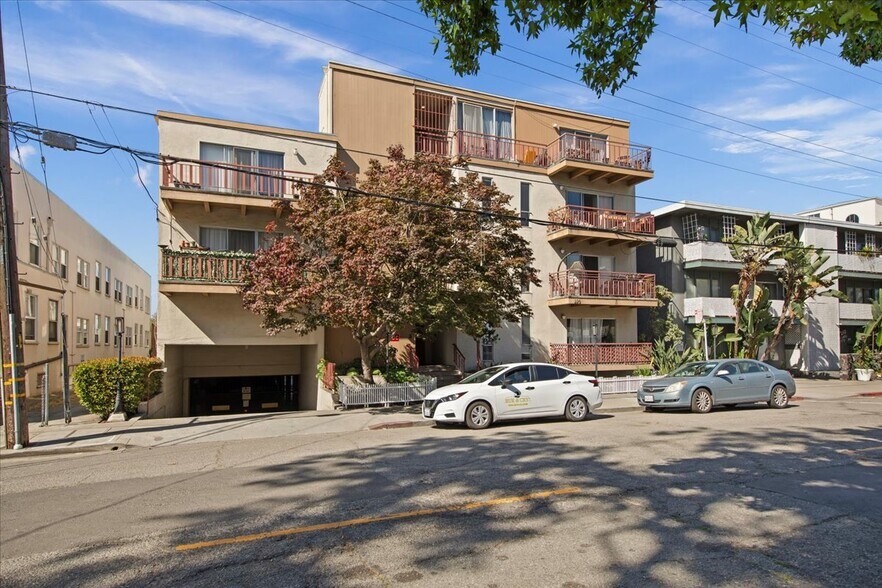 220 Athol Ave, Oakland, CA à vendre - Photo de l’immeuble – Image 1 sur 26