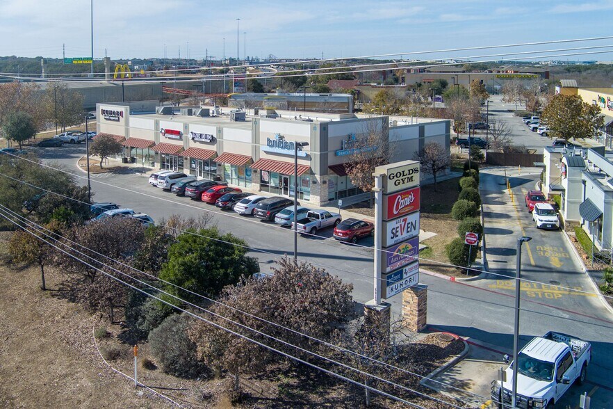 8803 Highway 151, San Antonio, TX à vendre - Photo de l’immeuble – Image 1 sur 4