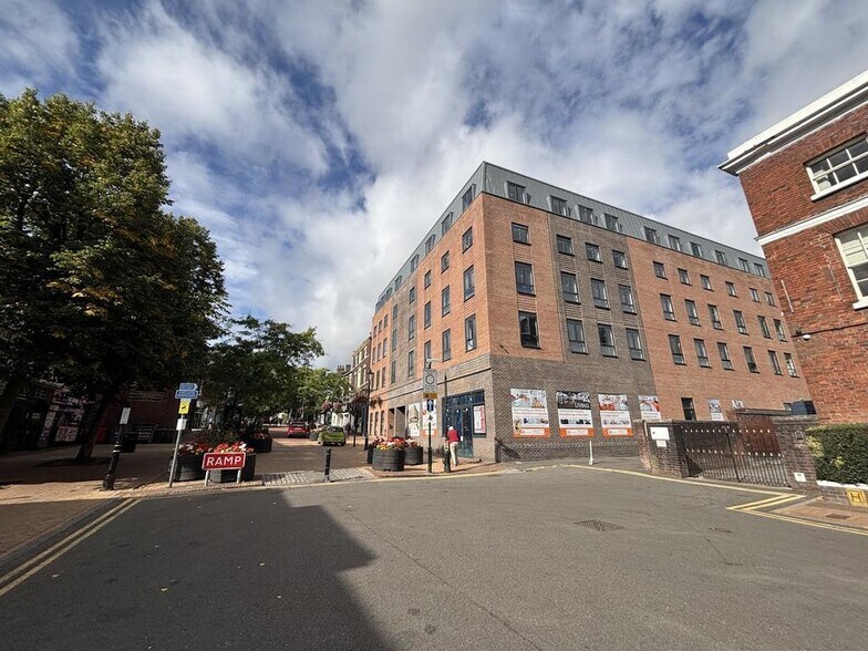 47 Ironmarket, Newcastle Under Lyme à louer - Photo de l’immeuble – Image 3 sur 15