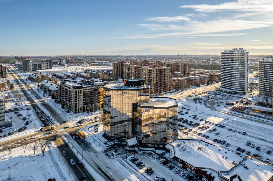 2540 Boul Daniel-Johnson, Laval, QC à louer - Aérien – Image 3 sur 4