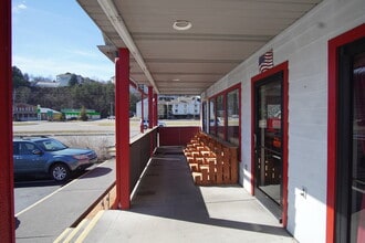 3475 Parkway, Pigeon Forge, TN à louer Photo de l’immeuble– Image 2 sur 9