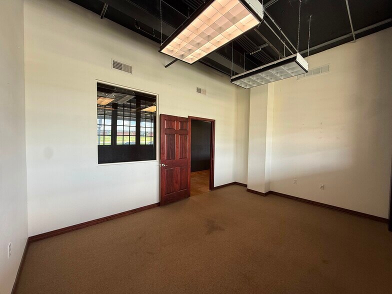 601 N National Ave, Springfield, MO à louer - Photo intérieure – Image 3 sur 19