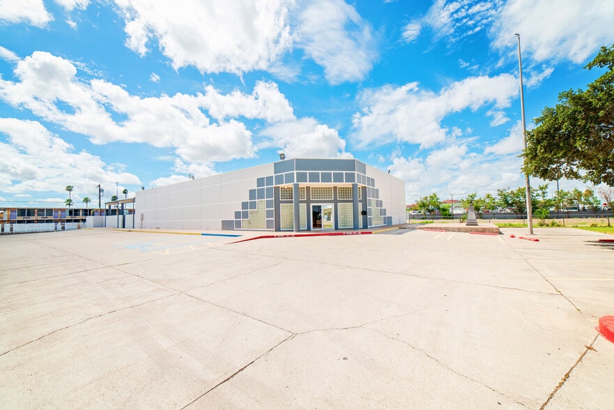 5219 Tesoro Plz, Laredo, TX à vendre - Photo de l’immeuble – Image 2 sur 27