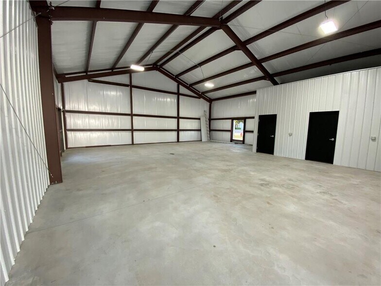 5286 NE Highway 33, Guthrie, OK à vendre - Photo de l’immeuble – Image 2 sur 49