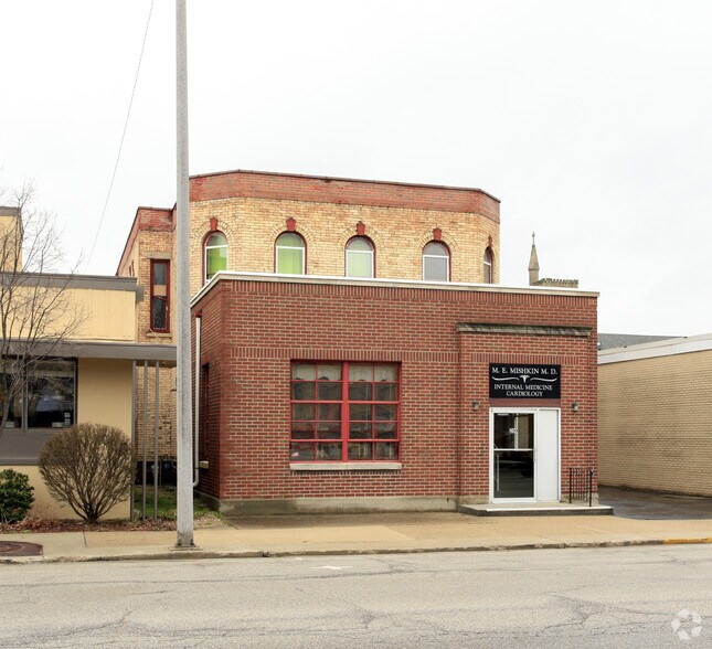 209 S 2nd St, Elkhart, IN à vendre - Photo de l’immeuble – Image 2 sur 4