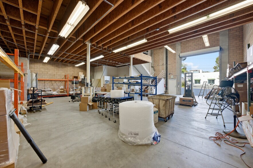 2646 St Louis Ave, Signal Hill, CA à vendre - Photo de l’immeuble – Image 2 sur 17