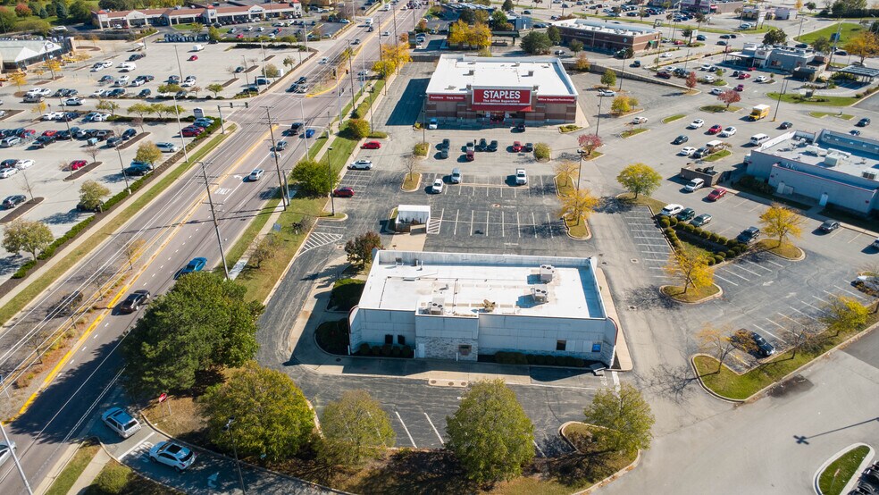 1501 Algonquin Rd, Rolling Meadows, IL à louer - Photo de l’immeuble – Image 3 sur 4