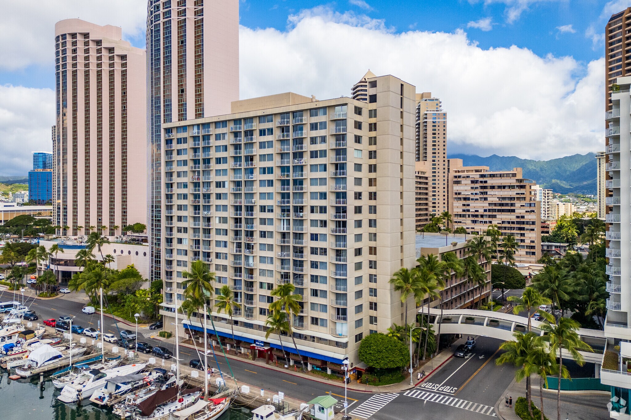 1765 Ala Moana Blvd, Honolulu, HI à louer Photo principale– Image 1 sur 6