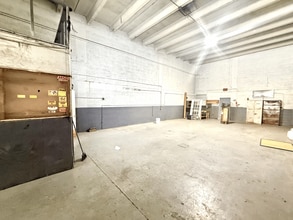 6405-6447 NW 82nd Ave, Miami, FL à louer Photo intérieure– Image 2 sur 3