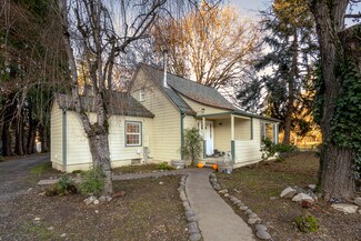 Plus de détails pour 3311 Rogue River Hwy, Gold Hill, OR - Spécialisé à vendre