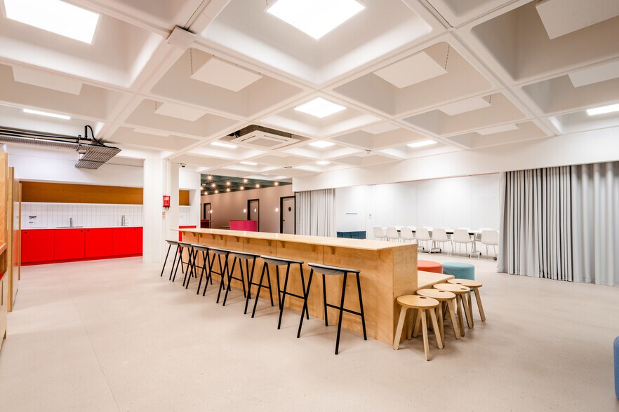 91 Brick Ln, Londres à louer - Photo de l’immeuble – Image 3 sur 14