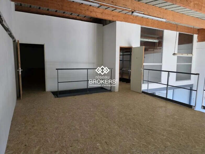 Industriel/Logistique dans Balaruc-le-Vieux à louer - Photo de l’immeuble – Image 1 sur 7