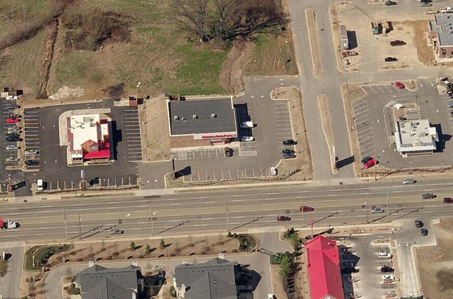 4215 Hacks Cross Rd, Memphis, TN à vendre - Aérien – Image 2 sur 2