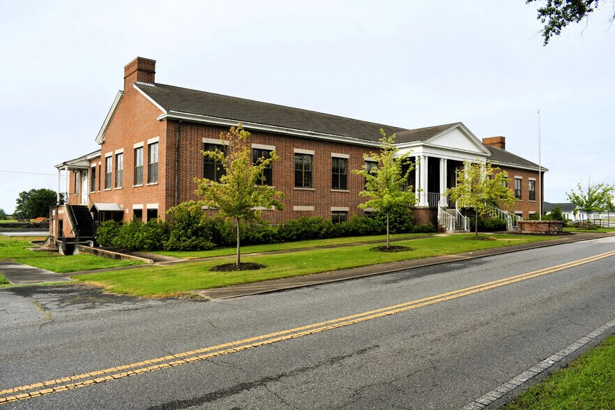 755 Lee St, Alexander City, AL à vendre - Photo de l’immeuble – Image 2 sur 20