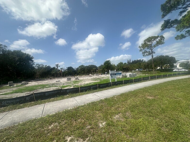 4670 Northlake Blvd, Palm Beach Gardens, FL à louer - Photo de la construction – Image 2 sur 4