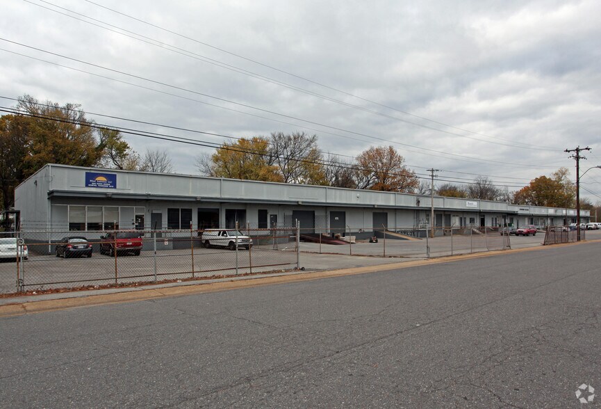 2630-2656 Summer Ave, Memphis, TN à louer - Photo principale – Image 1 sur 15