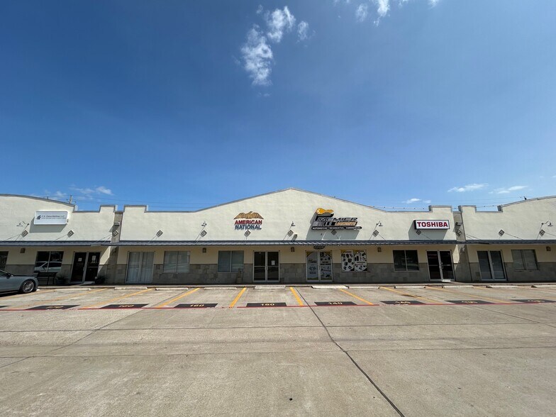 9803 Sterling Loop, Laredo, TX à vendre - Photo de l’immeuble – Image 2 sur 27