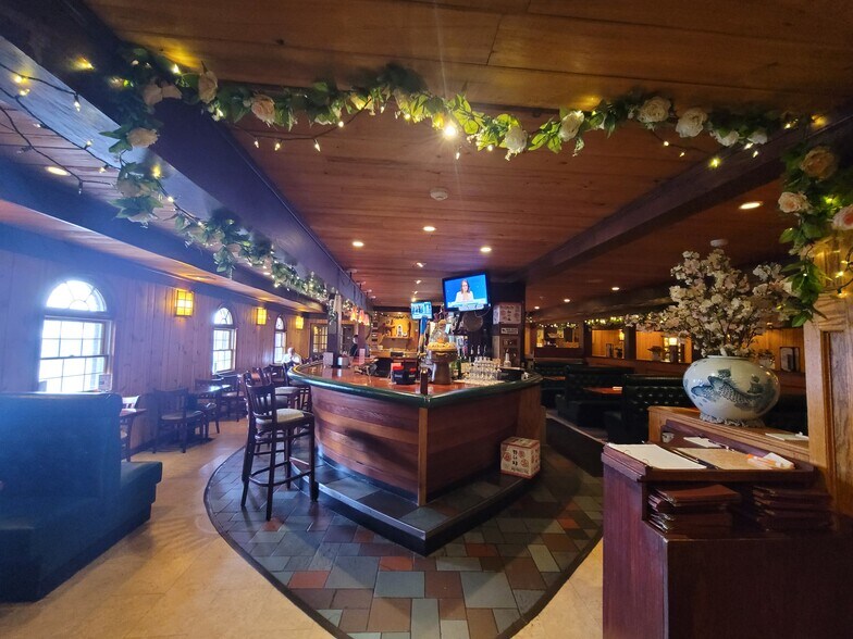 492 Market St, Saddle Brook, NJ à vendre - Photo intérieure – Image 3 sur 10