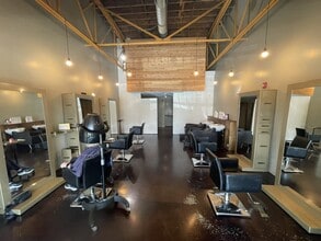 2923 S Tryon St, Charlotte, NC à louer Photo intérieure– Image 2 sur 7