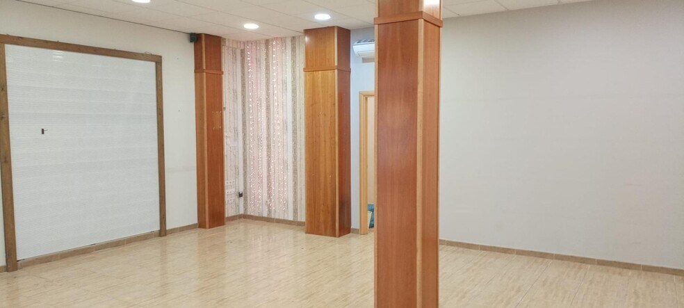 Local commercial dans Cáceres, Cáceres à louer - Photo de l’immeuble – Image 2 sur 8