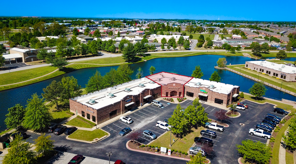 6815 Isaac's Orchard Rd, Springdale, AR à louer - Photo de l’immeuble – Image 1 sur 7