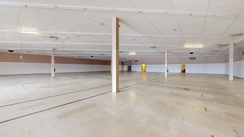 4908 Rt 30 Hwy, Amsterdam, NY à louer - Numérisation 3D Matterport – Image 3 sur 16