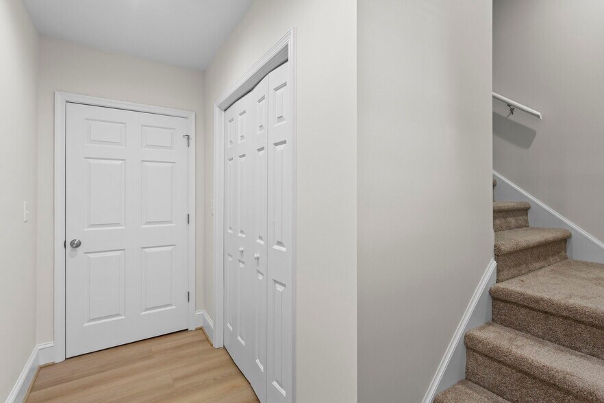 20 Stoneridge Dr, Waynesboro, VA à louer - Photo de l’immeuble – Image 2 sur 25