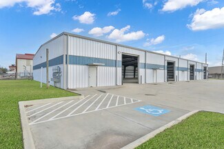 Plus de détails pour 535 S Persimmon St, Tomball, TX - Industriel/Logistique à louer