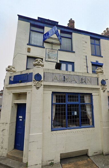 1 Alma Parade, Scarborough à louer - Photo principale – Image 1 sur 7