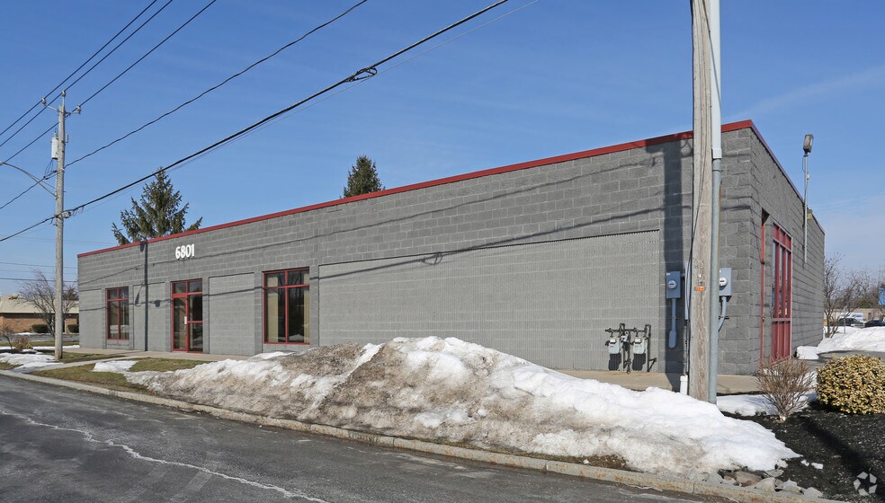 6801 Old Collamer Rd Ext, East Syracuse, NY à louer - Photo de l’immeuble – Image 2 sur 2