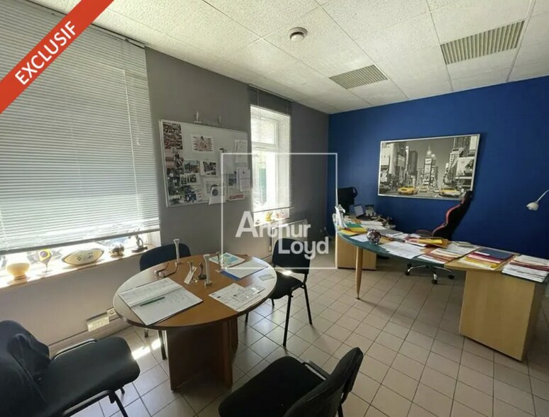Bureau dans Fontainebleau à vendre - Photo de l’immeuble – Image 1 sur 4