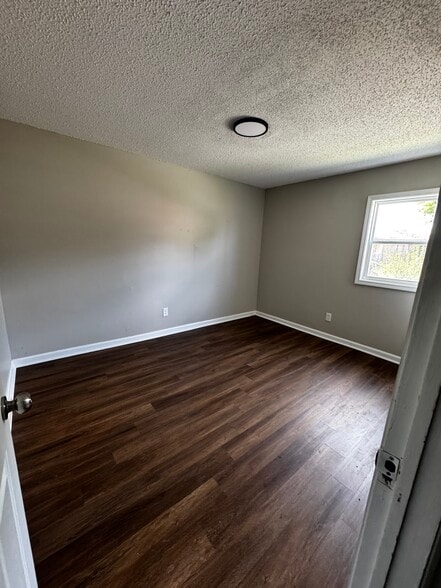 2400 19th Ave N, Birmingham, AL à vendre - Photo intérieure – Image 3 sur 6