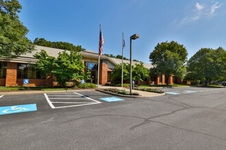 1455 Valley Center Pky, Bethlehem, PA à louer Photo de l’immeuble– Image 1 sur 30