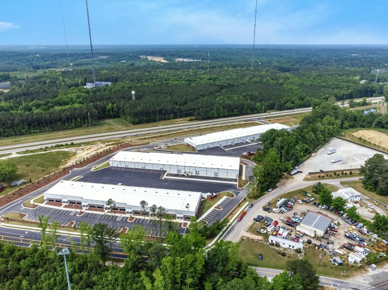 2585 Hwy 70, Clayton, NC à louer - Photo de l’immeuble – Image 2 sur 9