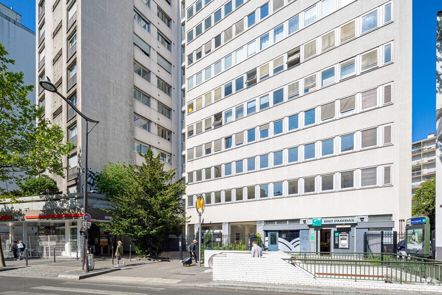 221 Boulevard Davout, Paris à vendre - Photo de l’immeuble – Image 2 sur 2