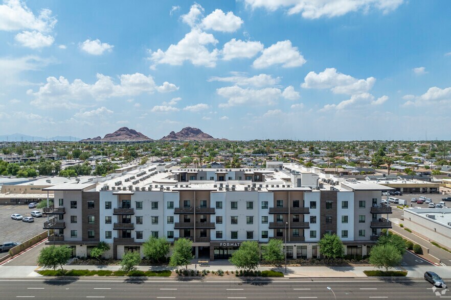 2040-2060 N Scottsdale Rd, Scottsdale, AZ à louer - Photo de l’immeuble – Image 2 sur 5