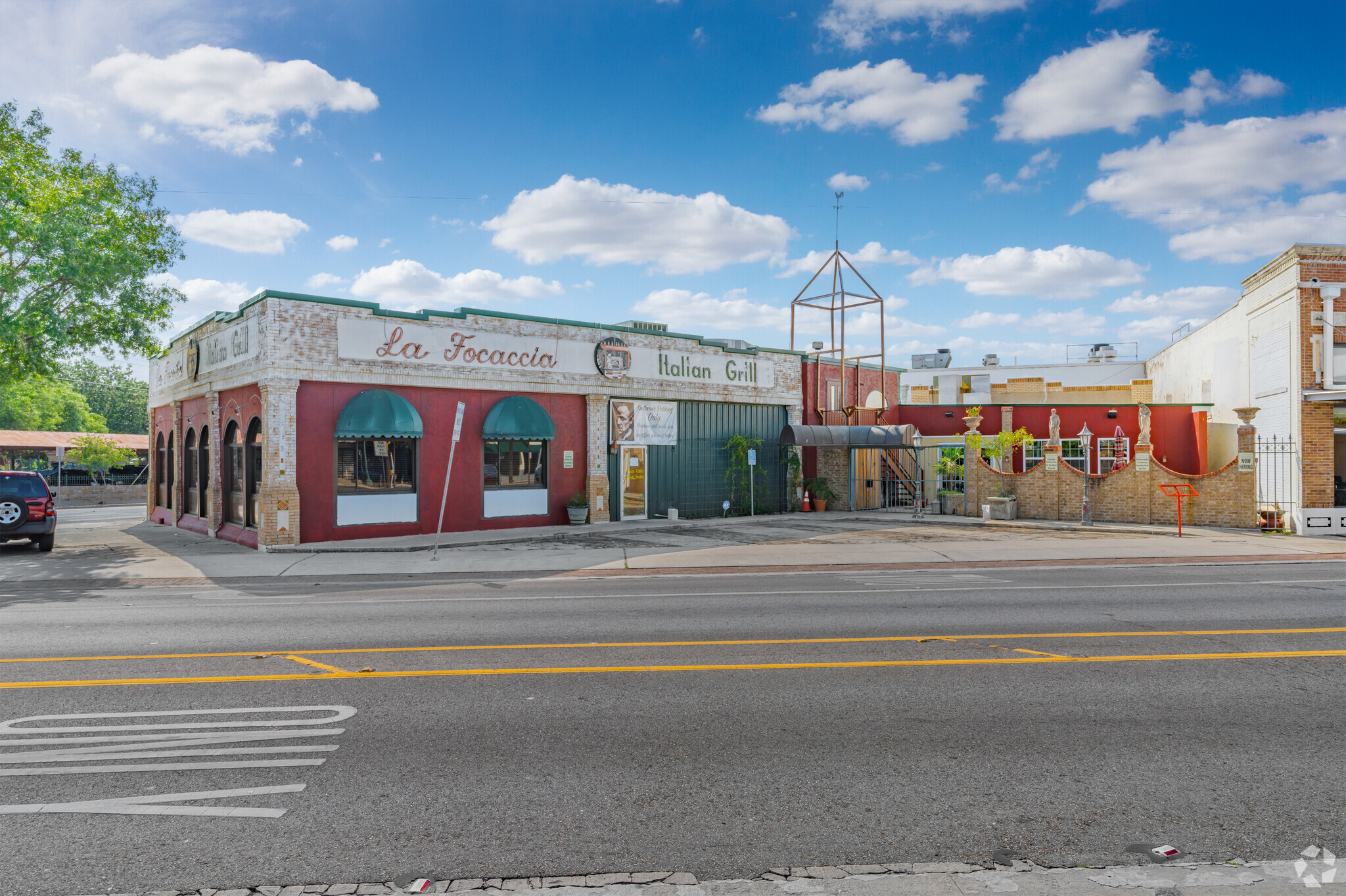 800 S Alamo St, San Antonio, TX à louer Photo principale– Image 1 sur 20