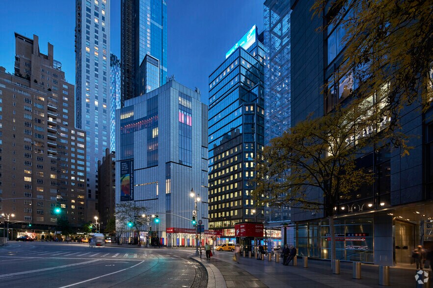 One Columbus Cir, New York, NY à louer - Photo de l’immeuble – Image 3 sur 9