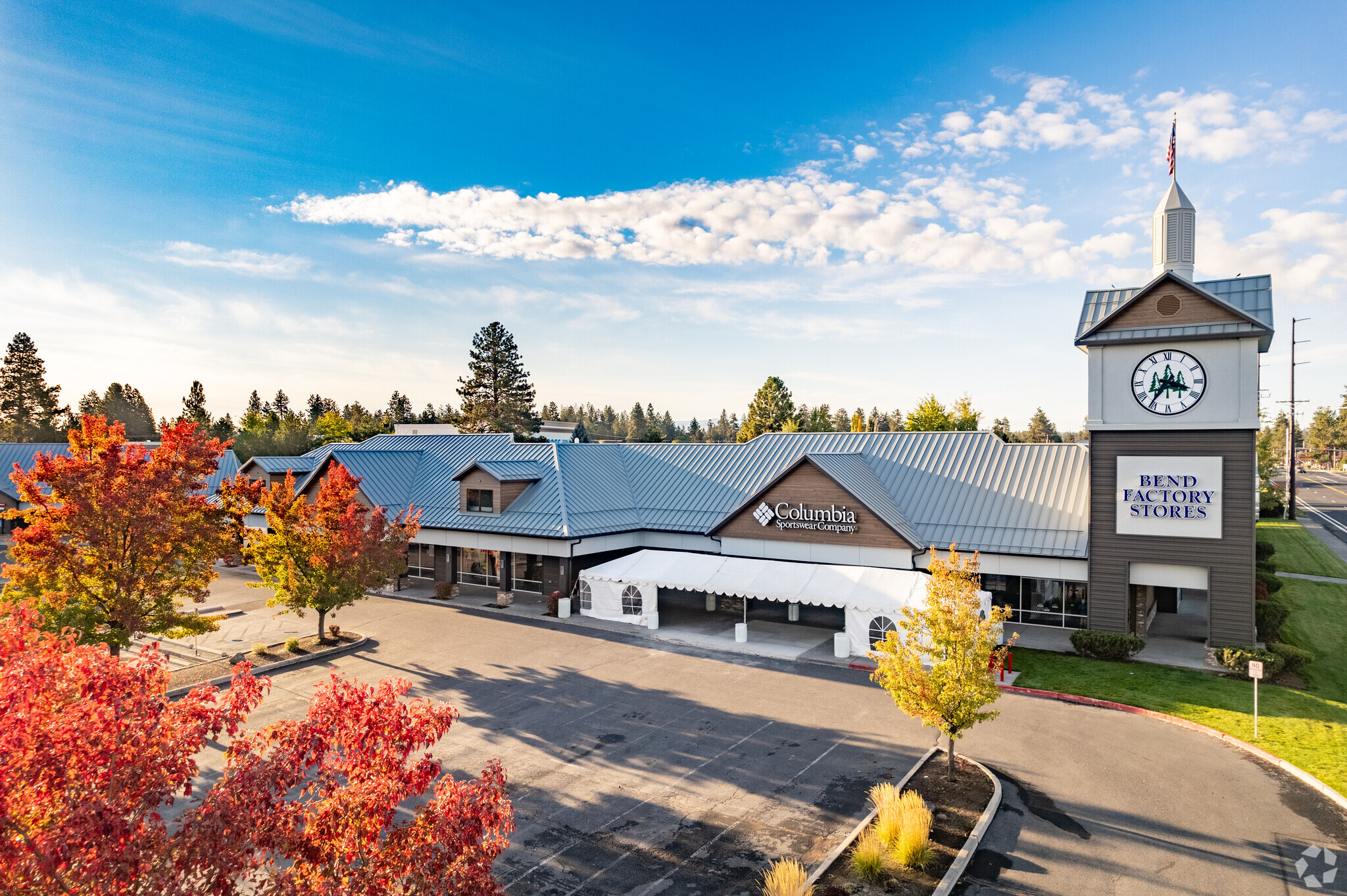 61334 S Highway 97, Bend, OR à louer Photo de l’immeuble– Image 1 sur 23