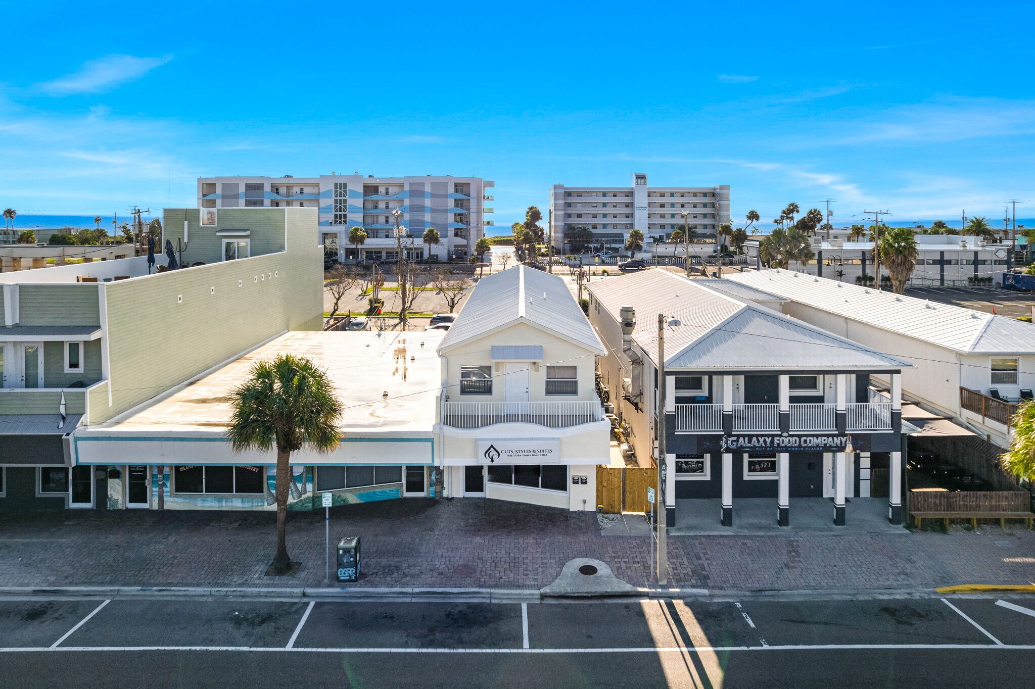 41 N Orlando Ave, Cocoa Beach, FL à vendre Photo de l’immeuble– Image 1 sur 51