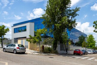 Plus de détails pour Calle Valle de Alcudia, 1, Las Rozas de Madrid - Bureau à louer