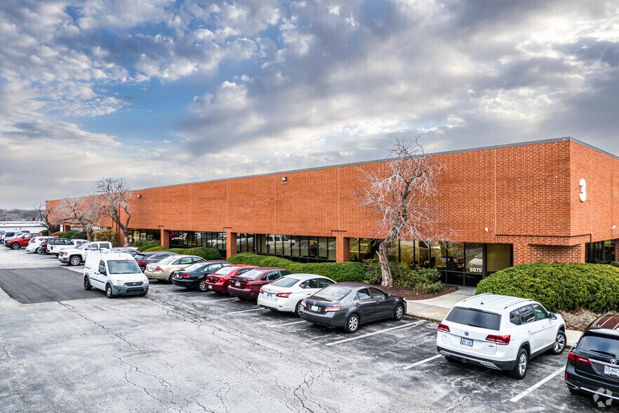 9851-9875 Widmer Rd, Lenexa, KS à louer - Photo de l’immeuble – Image 2 sur 4