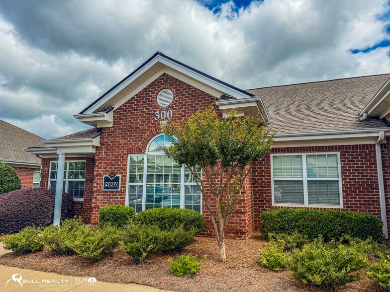 4411 Suwanee Dam Rd, Suwanee, GA à vendre - Photo de l’immeuble – Image 2 sur 16