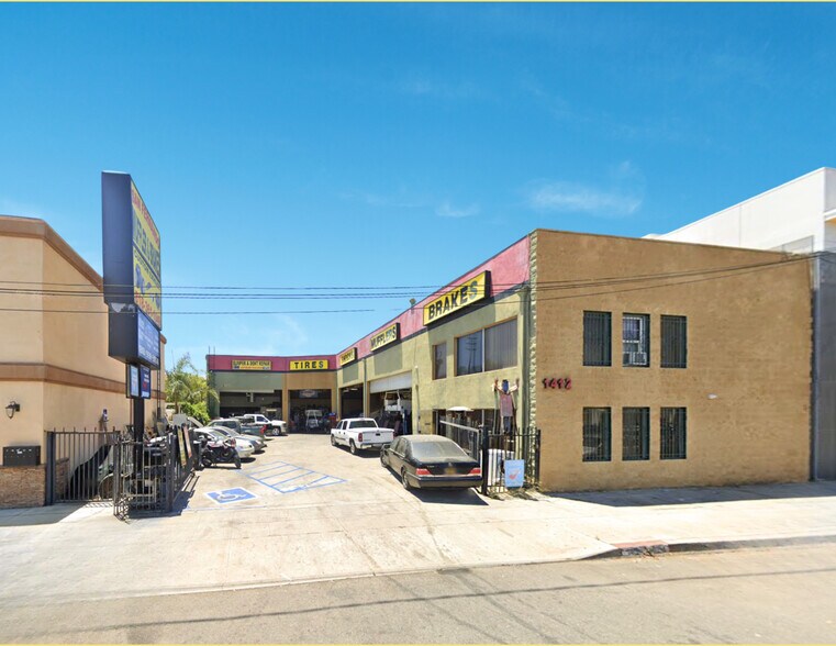 1412 San Fernando Rd, San Fernando, CA à louer - Photo de l’immeuble – Image 1 sur 5