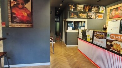 Local commercial dans Barcelone, Barcelona à louer - Vidéo sur l’annonce professionnelle 