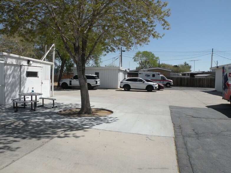 3121 E Avenue I, Lancaster, CA à vendre - Photo de l’immeuble – Image 3 sur 47
