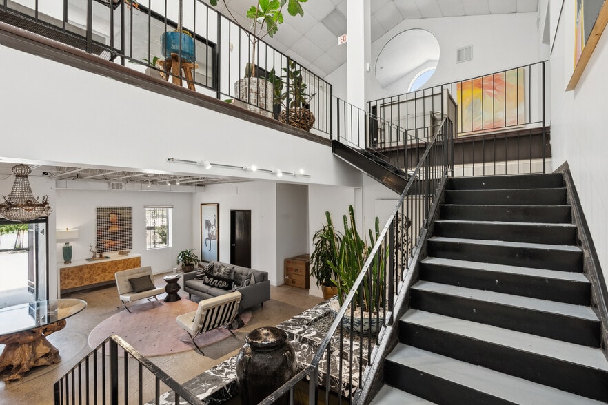 3500 Easy St, Dallas, TX à vendre - Hall d’entrée – Image 1 sur 35