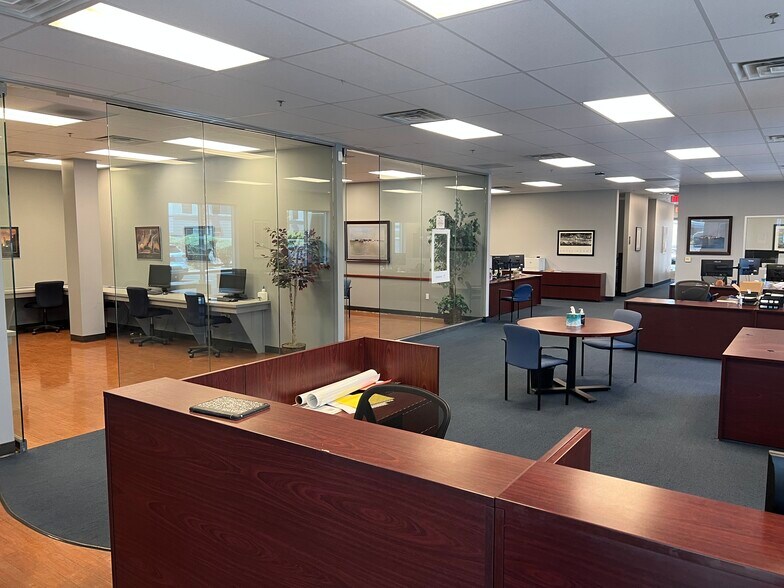 6615 S Eastern Ave, Las Vegas, NV à louer - Photo de l’immeuble – Image 3 sur 19